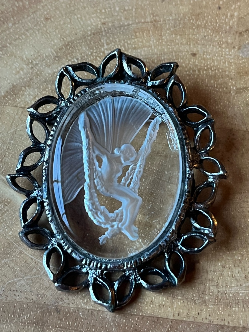Vintage Clear Glass Intaglio Cameo Brooch Pendant Silver Tone
